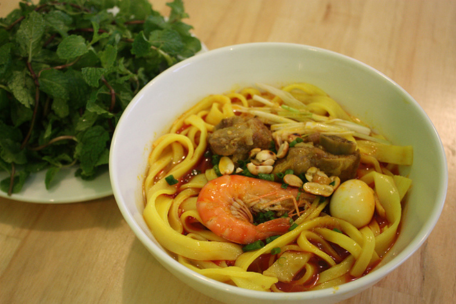 dac san hoi an 2 - Tổng hợp 5 món ăn ngon nổi tiếng của vùng Tây Bắc