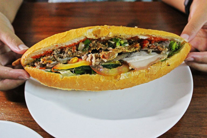 dac san hoi an 4 - Top 10 món ăn nổi tiếng không nên bỏ qua khi du lịch Hội An