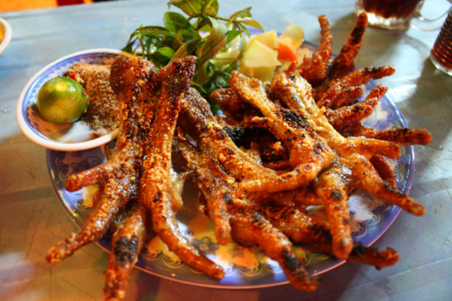 dac san nha trang 1 - Top 10 món ăn nổi tiếng không nên bỏ qua khi du lịch Nha Trang