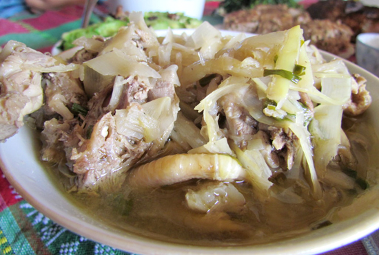van vuong nhung dac san nui rung co mot khong hai o hoa binh - Hướng dẫn làm món súp gà nấm nóng hổi và bổ dưỡng