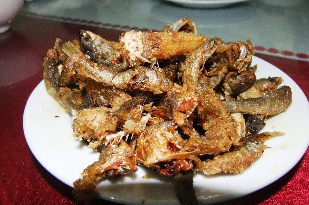 Cá suối rán giòn - đặc sản Mộc Châu.