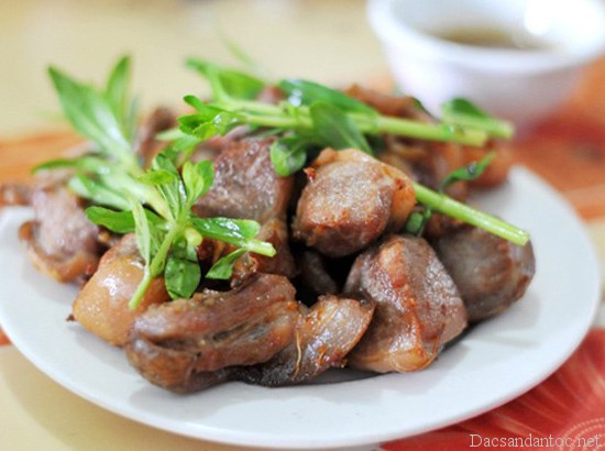 top 10 mon an noi tieng khong nen bo qua khi du lich son la - Công nghệ biến thịt lợn thành thịt bò ở Việt Nam