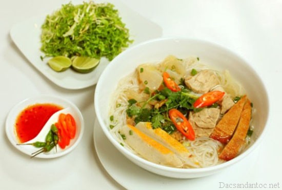 top 9 mon an noi tieng khong nen bo qua khi du lich quang ninh 1 - Top 9 món ăn nổi tiếng không nên bỏ qua khi du lịch Quảng Ninh