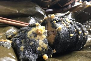 Bánh chưng đen là gì? Nguồn gốc, ý nghĩa và cách làm