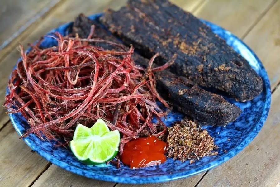 Thịt trâu gác bếp vs muối chấm hạt sẻn 